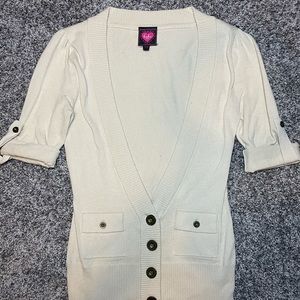 Cream V-neck Sweater Top